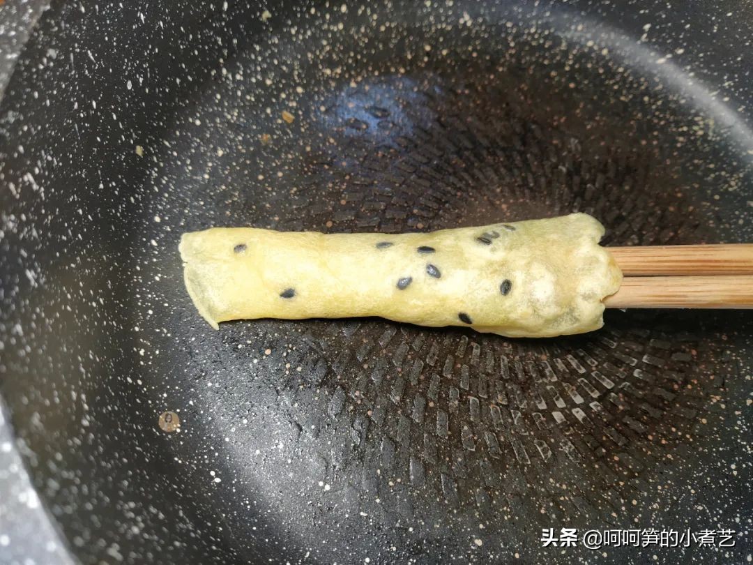 平底锅如何做蛋卷全过程,平底锅蛋卷的做法不用油纸