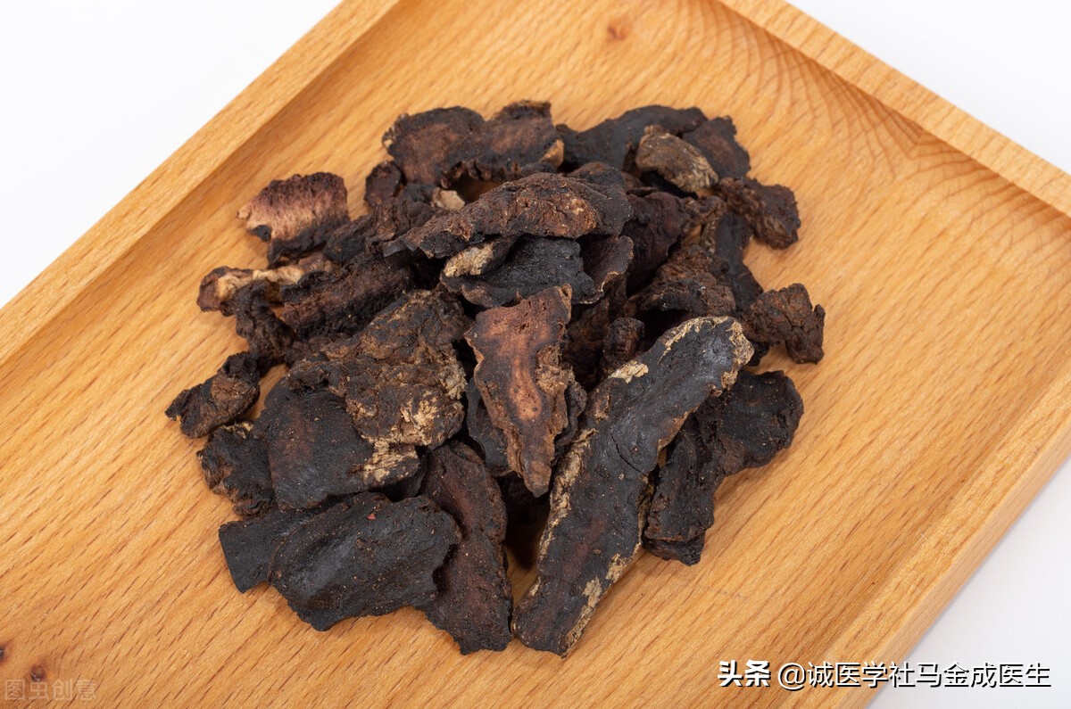 夏天脸油秋天脸很干中医辨证,脸上出油汗多的中医治疗