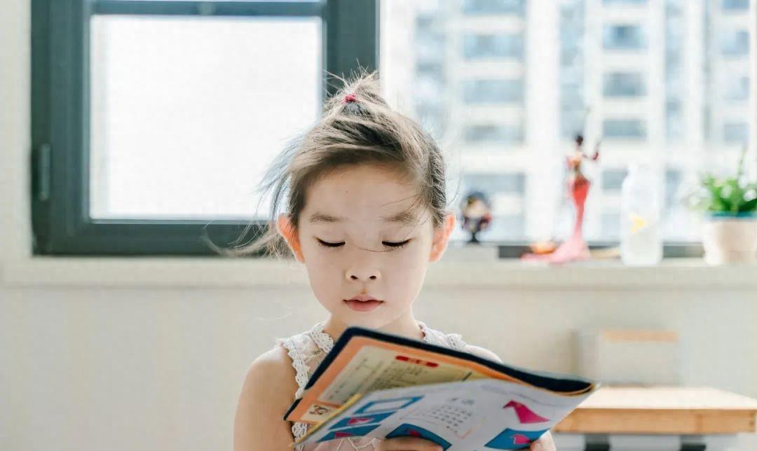 自闭症鹦鹉学舌怎么办,鹦鹉学舌都是自闭症的表现吗