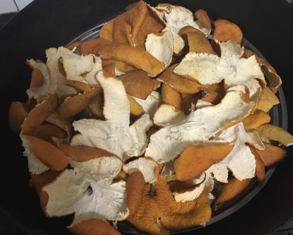 橘子皮千万别扔这样用效果惊人,橘子皮的三个使用小妙招