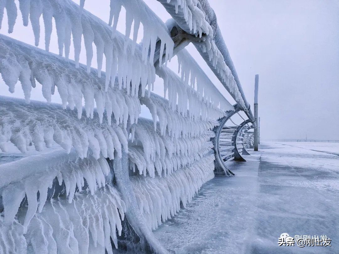 大连喷泉广场东港附近景点,大连东港音乐喷泉广场全景