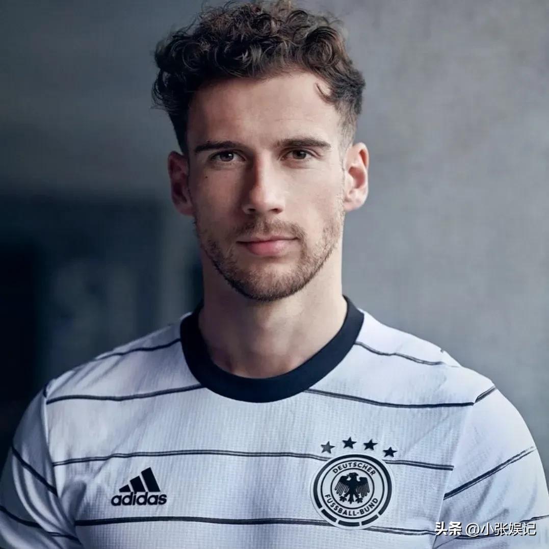 世界杯c罗内马尔照片,世界杯看不懂球看颜值就行了