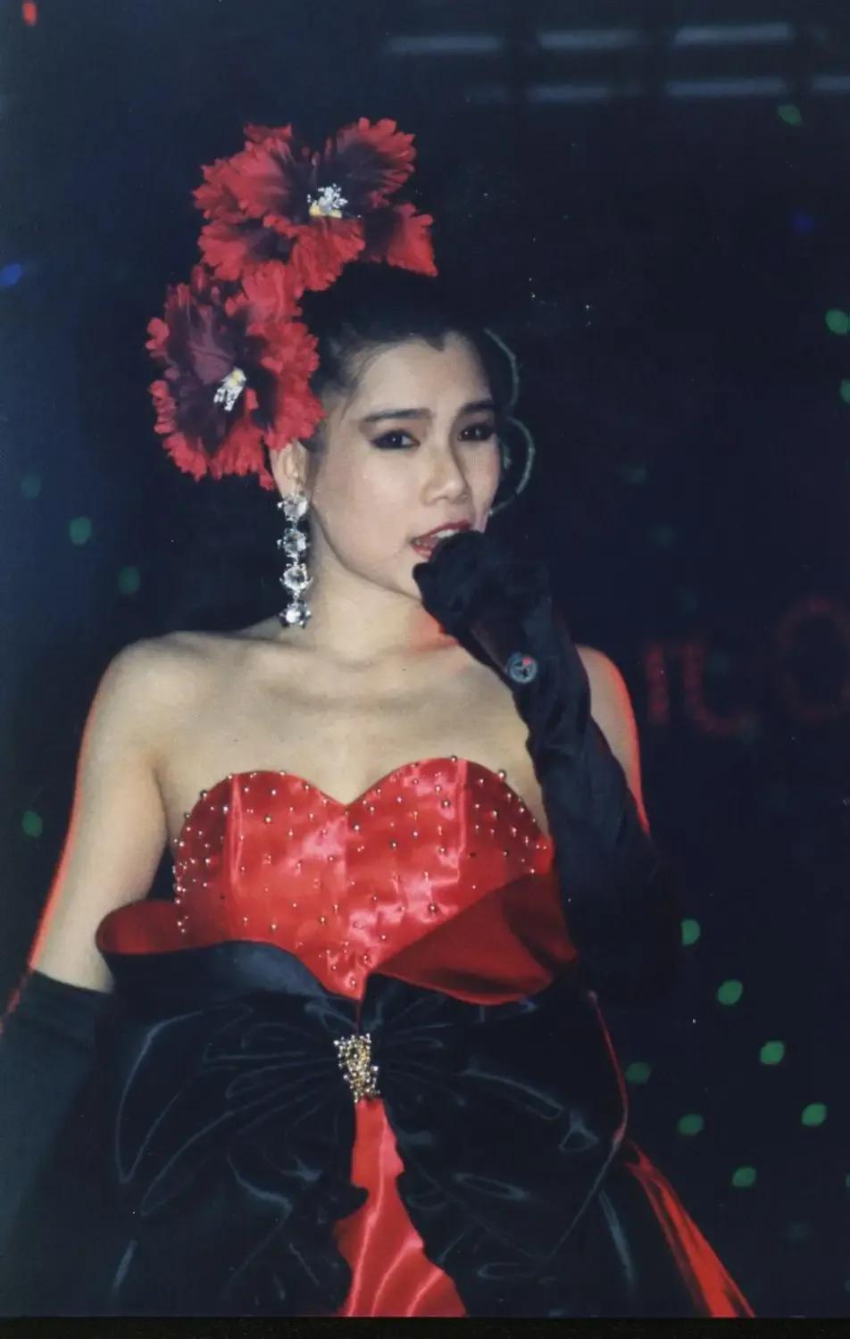 80年代港台最有名气的女歌星,90年代一位可爱的女歌星