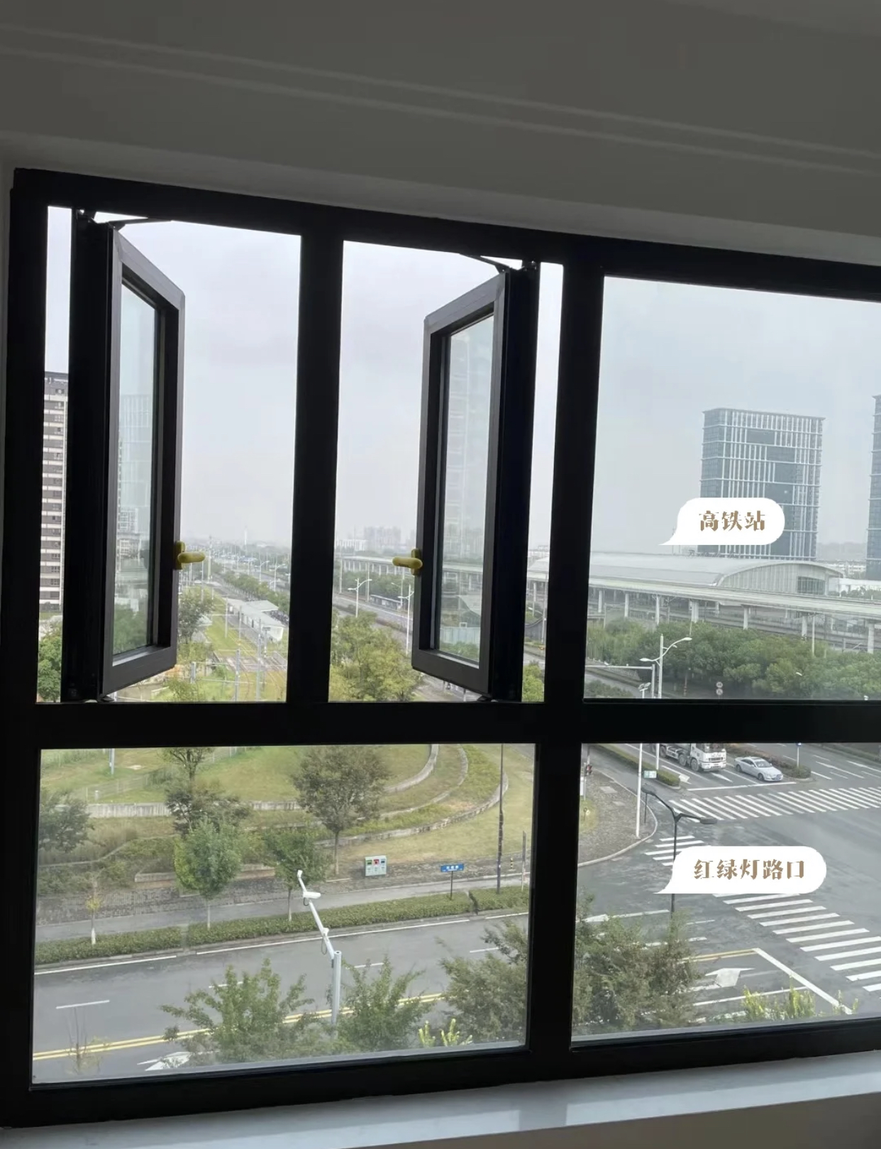 阳台打通还是装推拉门,阳台和阳台之间要用推拉门吗