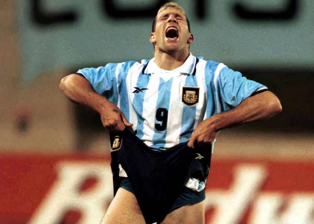 世界足坛20大奇葩,足坛20大奇葩时刻天下足球