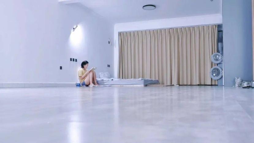 90后上班族一个月开销,90后月入2万却只花250元攒钱买房