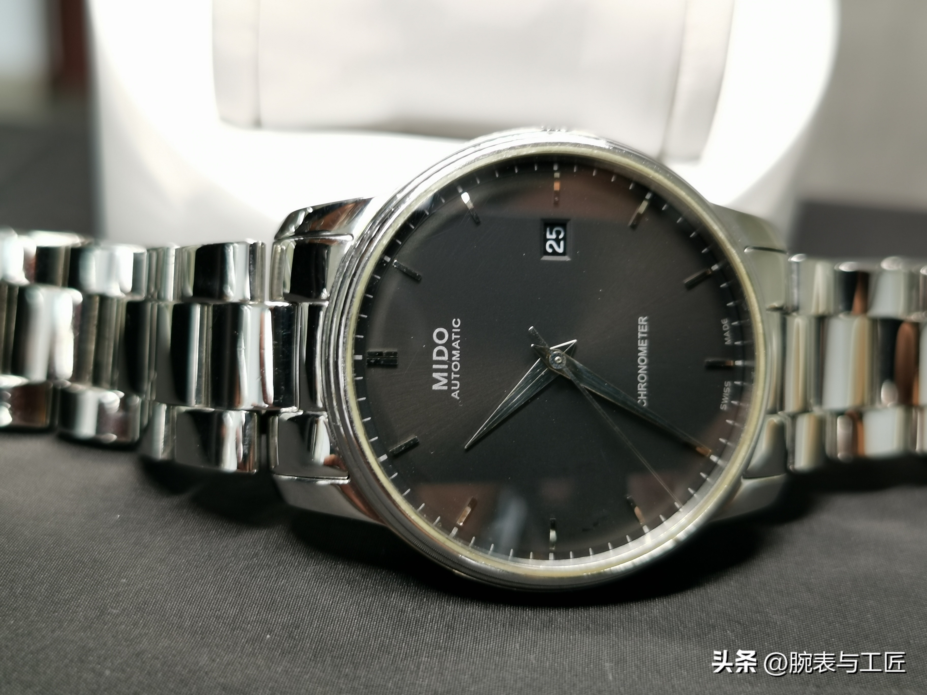 实表鉴赏丨颜值即正义，9000入手的正装“小名匠”，到底值不值？