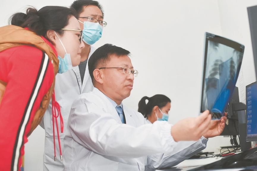 15岁小孩身高偏矮,把握孩子身高发育的分水岭