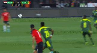 逗妹吐槽：阿扎尔再做手术！这是银河战舰的冒牌零件？