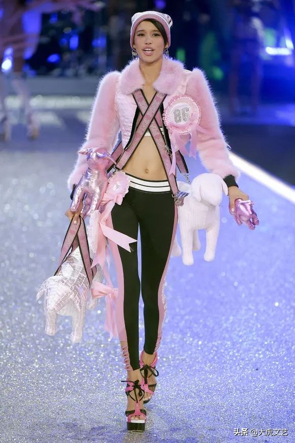 美女天使超模图片大全,超模天使面孔