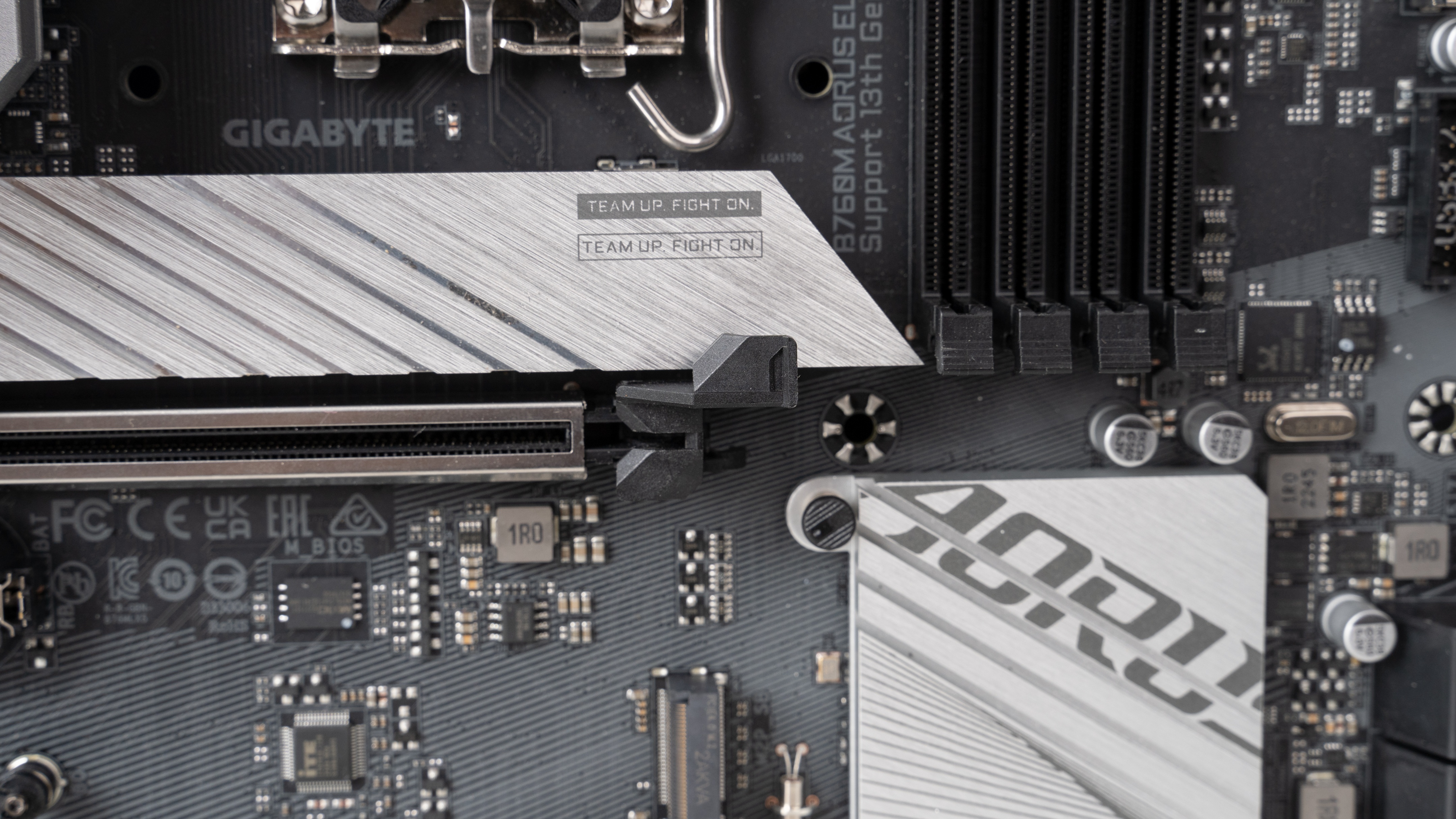 技嘉b760md2h超频教程,技嘉b760m小雕设置