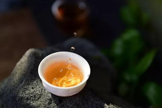 网购茶叶和实体店的区别,网购的茶叶靠谱吗