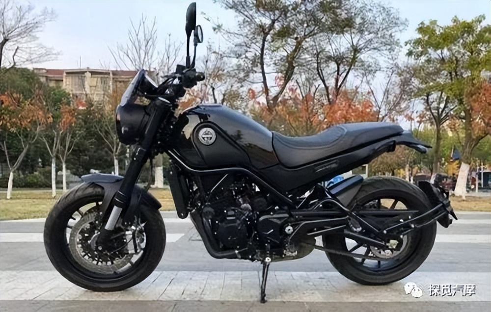 详细测评QJmotor赛400︱又是一个“温柔”“香”