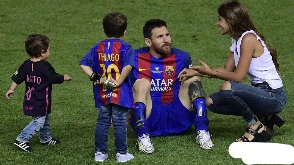 阿根廷夺冠梅西捧起大力神杯,阿根廷夺冠梅西拿大力神杯原声