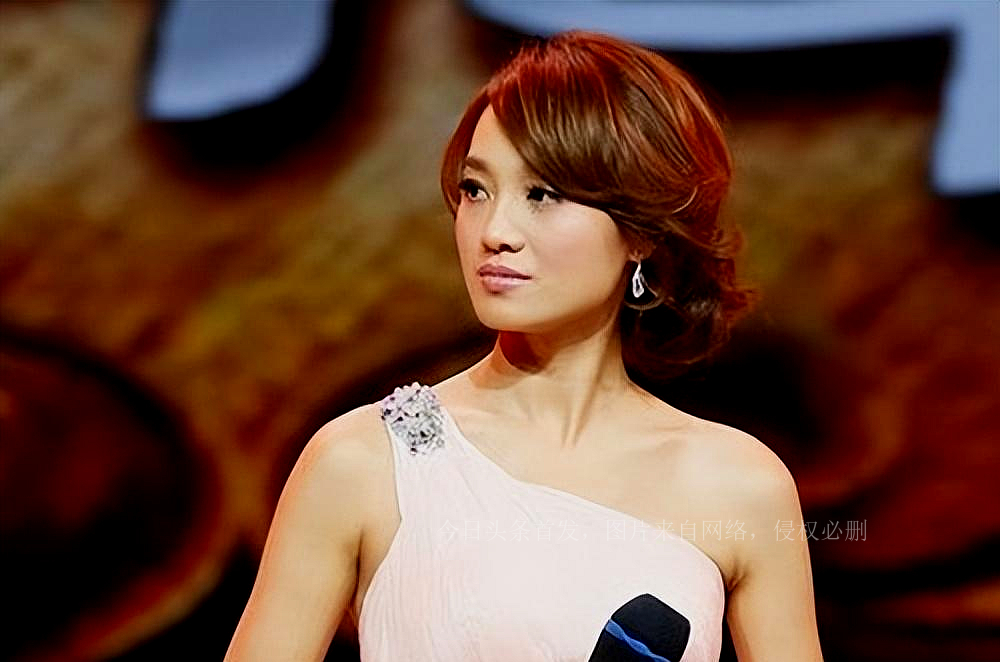 41岁的朱丹：两段婚姻都卑微，一婚被丈夫抛弃，二婚却幸福满满。