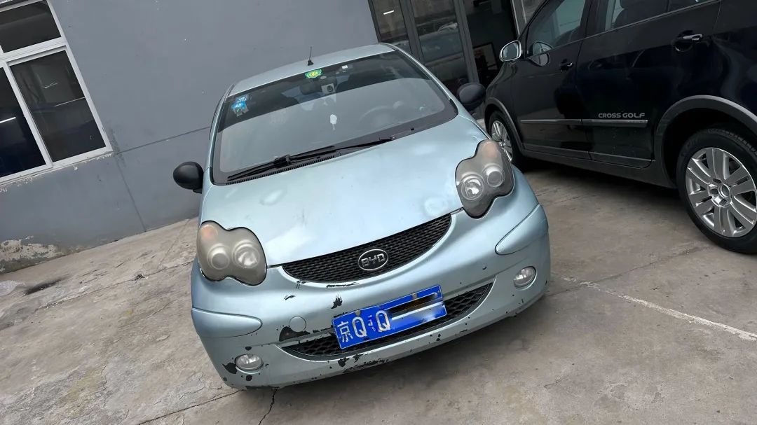 2010款比亚迪f0翻新案例,比亚迪f0全车翻新喷漆多少钱