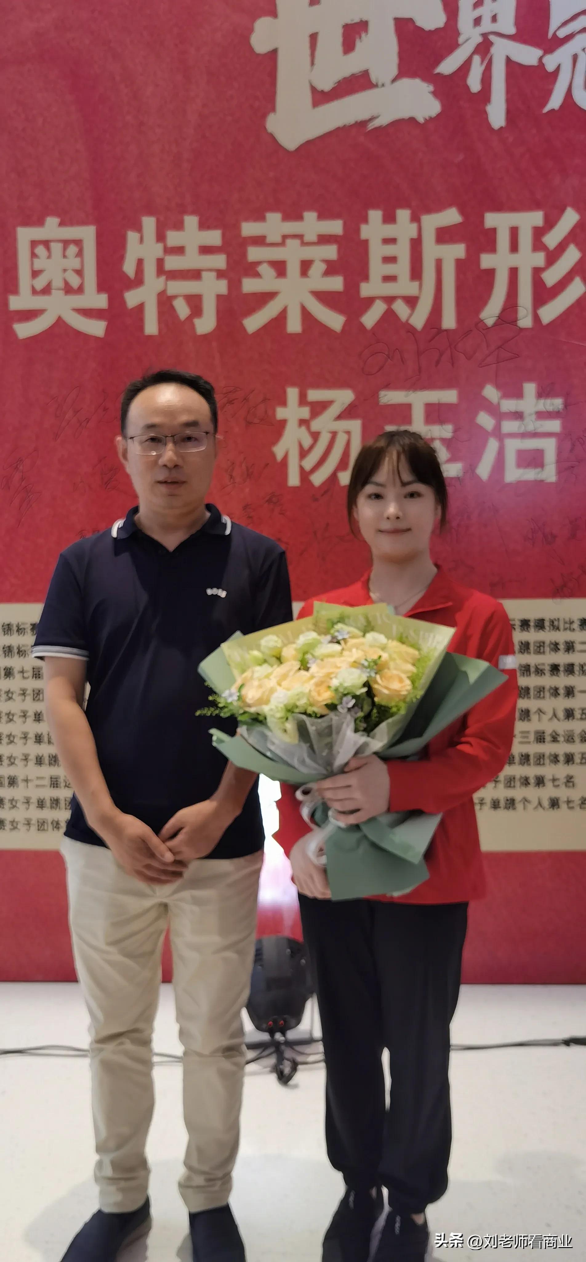 长华汇奥特莱斯,佛山长华汇奥特莱斯开业