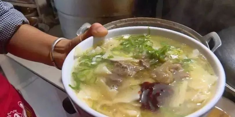 夏天来一碗太过瘾,夏天来一碗啥面比较舒服