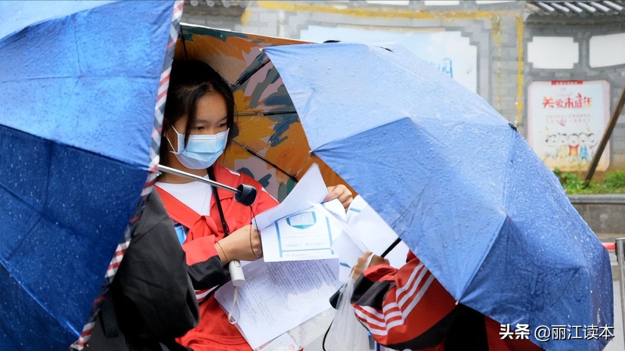 高考直击考场,直击2023高考现场走错考场