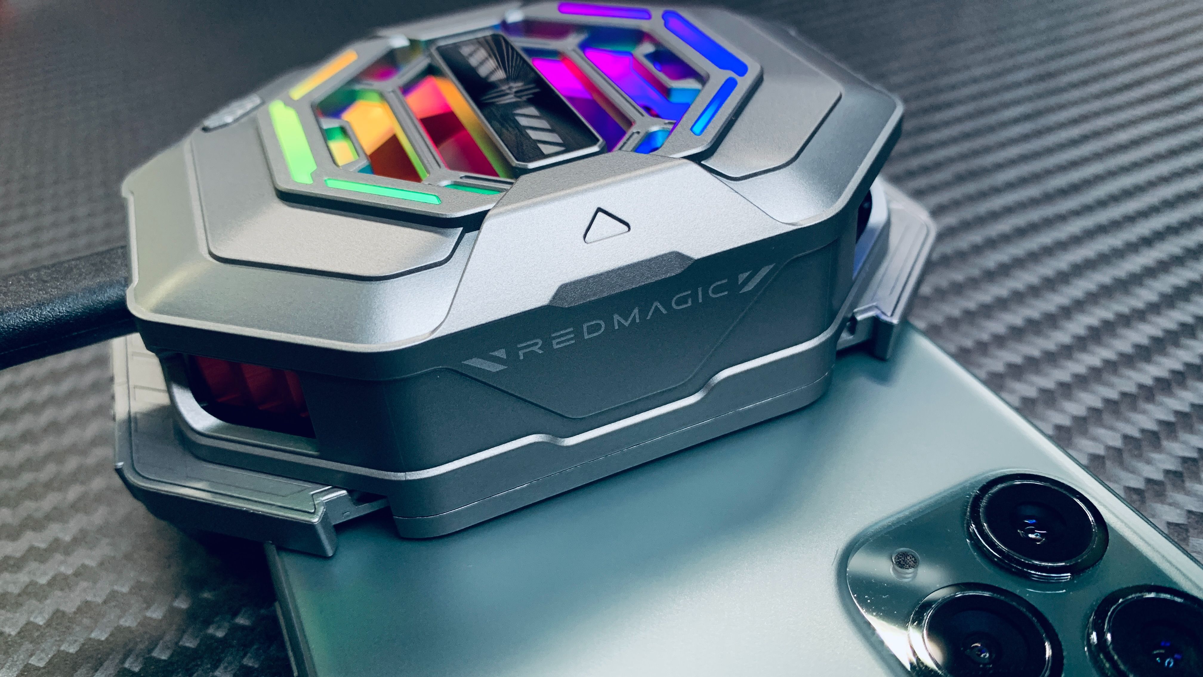 为什么你的手机玩一局游戏都发烫,手机玩一局游戏就很烫怎么办