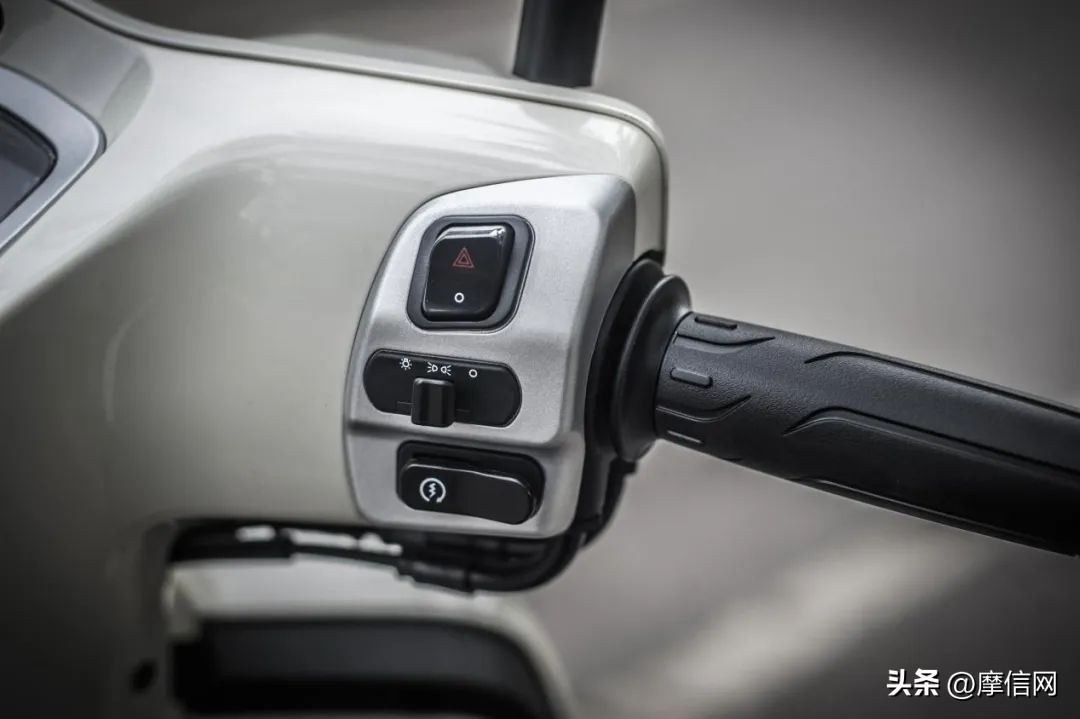 新大洲本田ns125la驾驶感受,新大洲本田NS125LA优点和缺点