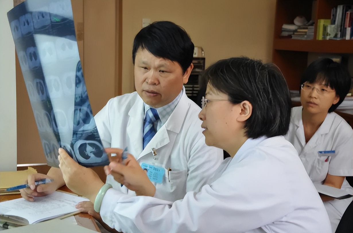 中国最权威的治疗乳腺癌的专家,从事癌症研究30年