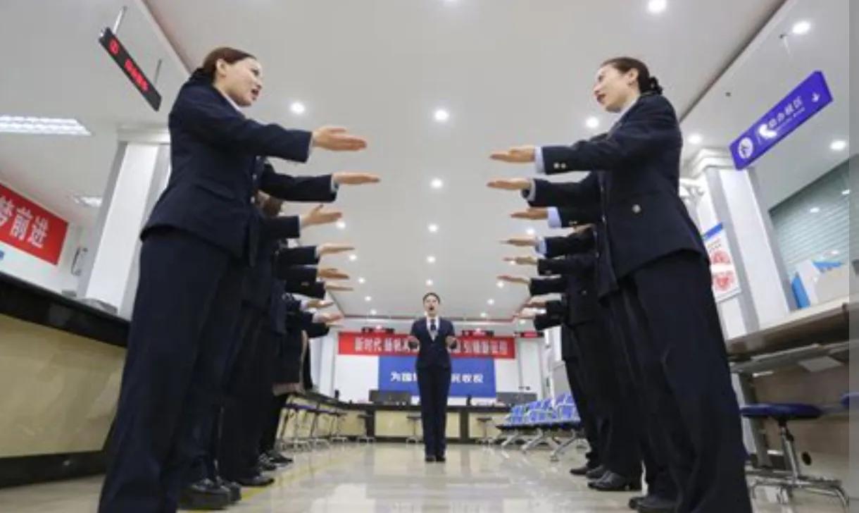 银行工作人员问客户取钱用途话术,银行询问取款用途拒绝回答