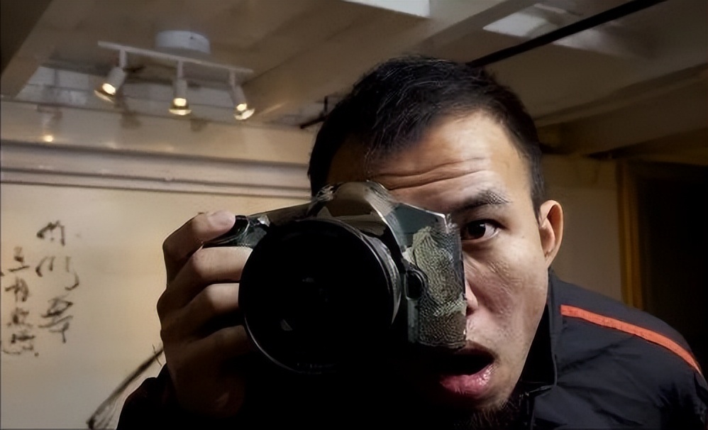 第一狗仔卓伟潘粤明,第一狗仔卓伟