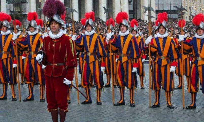 世界最小国家梵蒂冈有多少人,世界第一小国是哪个国家