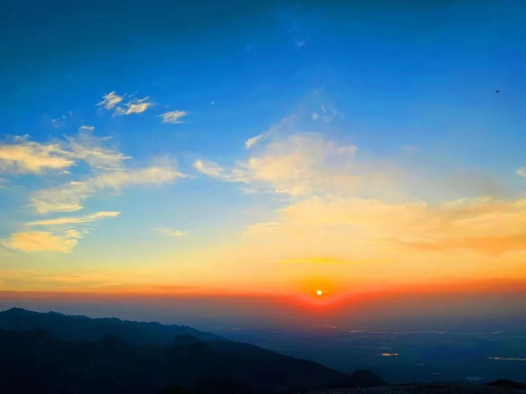 出发！华山就是你向往的“诗和远方”