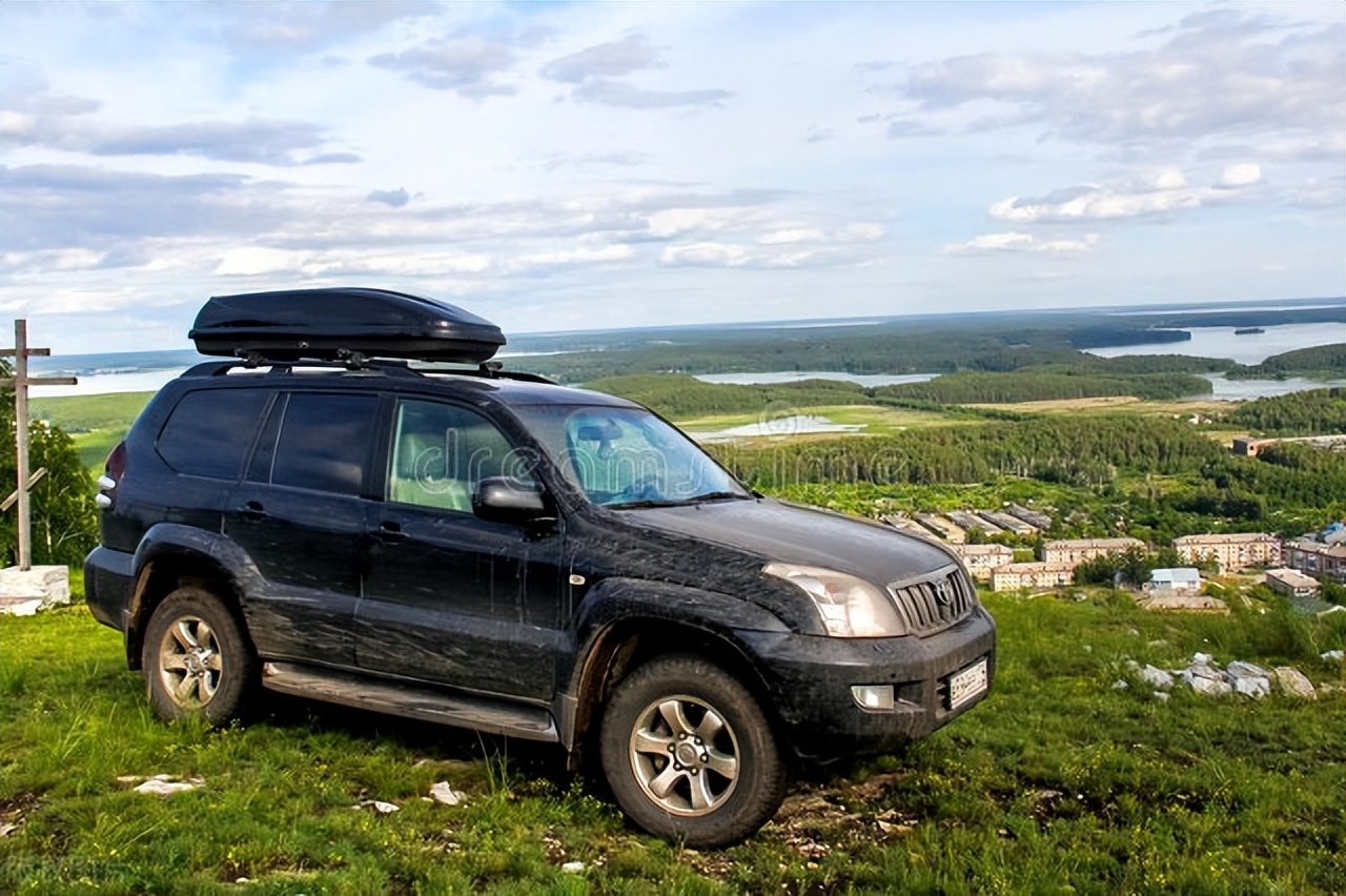 请问成都租车押金是什么标准，多少钱