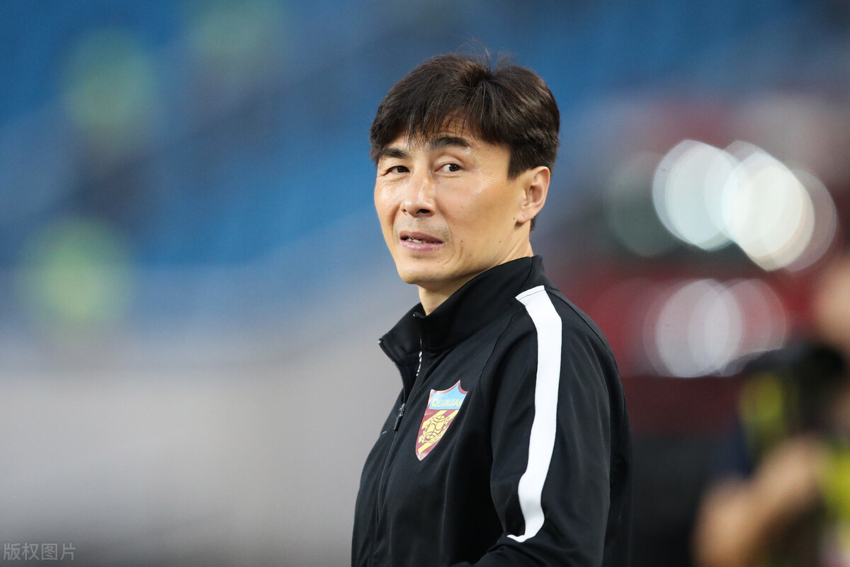 李玮锋带领广州城保级成功,广州城足球俱乐部李玮锋