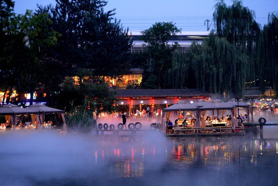 日流水20万，它在院里卖驴肉，小院餐饮正悄悄走火