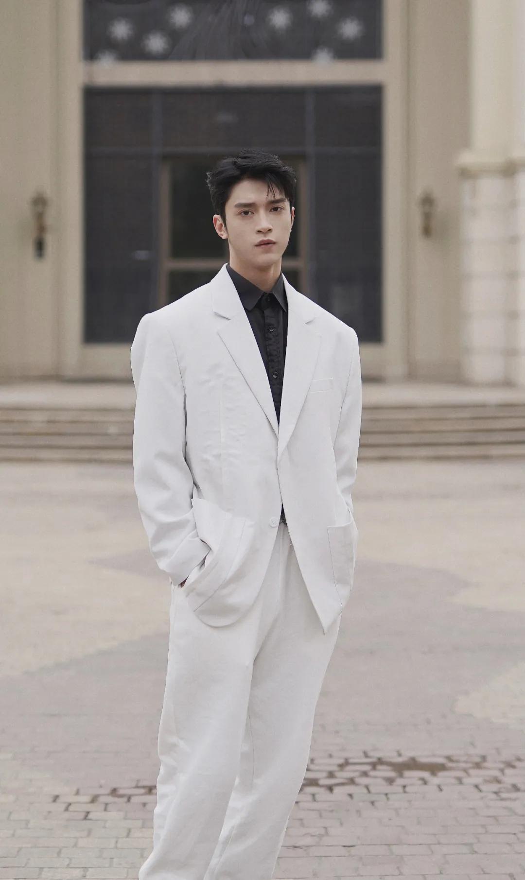 谢潇羽天桥,谢潇羽颜值巅峰