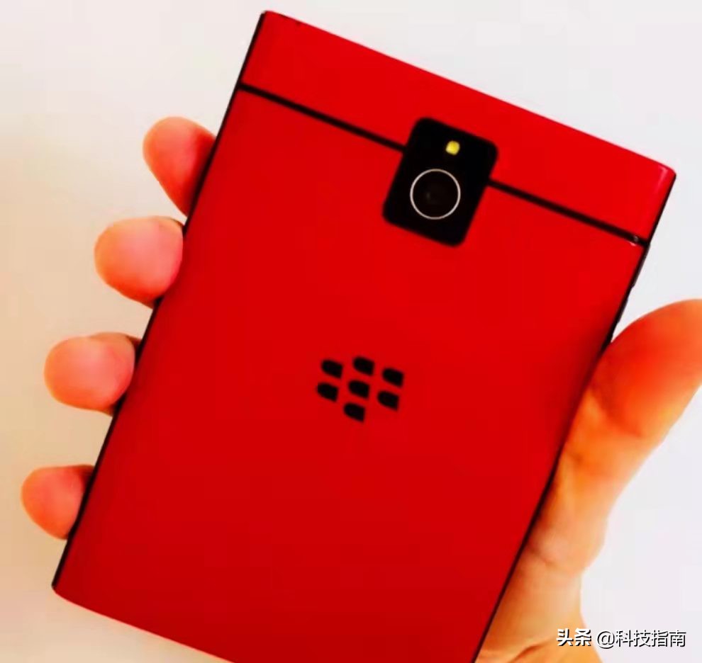 黑莓q30对比黑莓p9983,科技好物推荐黑科技