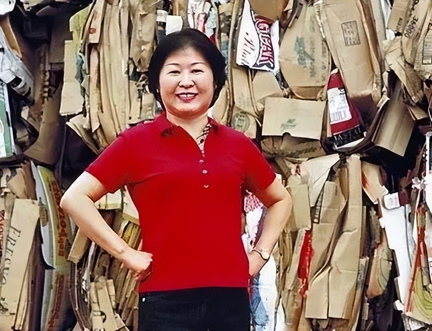 靠捡破烂她成了豪门巨富,她靠捡破烂成了豪门巨富