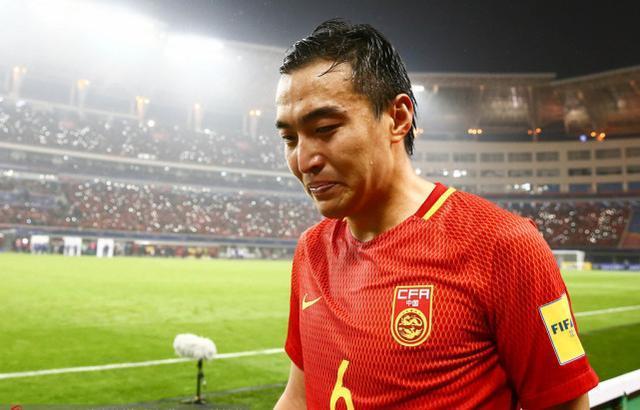 “你行你上”的泼皮理论，全然不见希望，冯潇霆：我退位给巩汉林