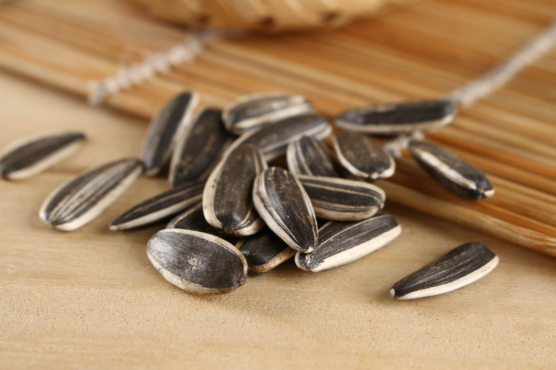 洽洽瓜子陈先保身价,洽洽瓜子创始人陈保先简历