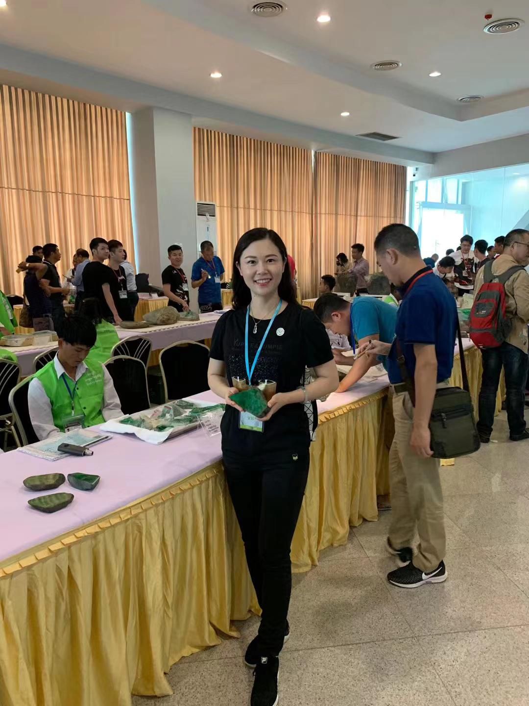 深大40位创新榜样之欧阳慧馨：“创业，梦想的激扬”