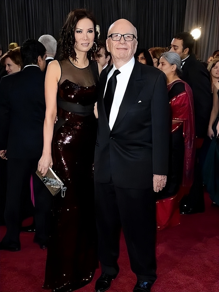 邓文迪与默多克的小女儿,邓文迪的两个女儿与默多克