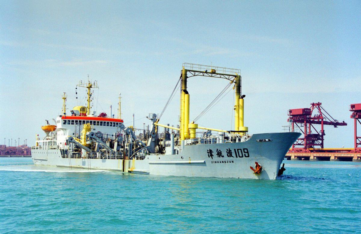 中国横沙工程领先世界，一天疏浚泥沙填满100个足球场，了不起