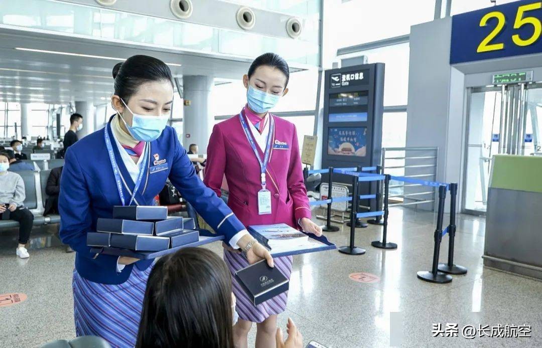 14岁小孩可以独自坐飞机去国外吗,14岁孩子没有身份证怎么坐飞机