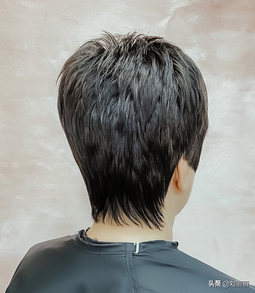 50-60岁国字脸女性适合中短的发型,短发型40-50岁女性洋气发型