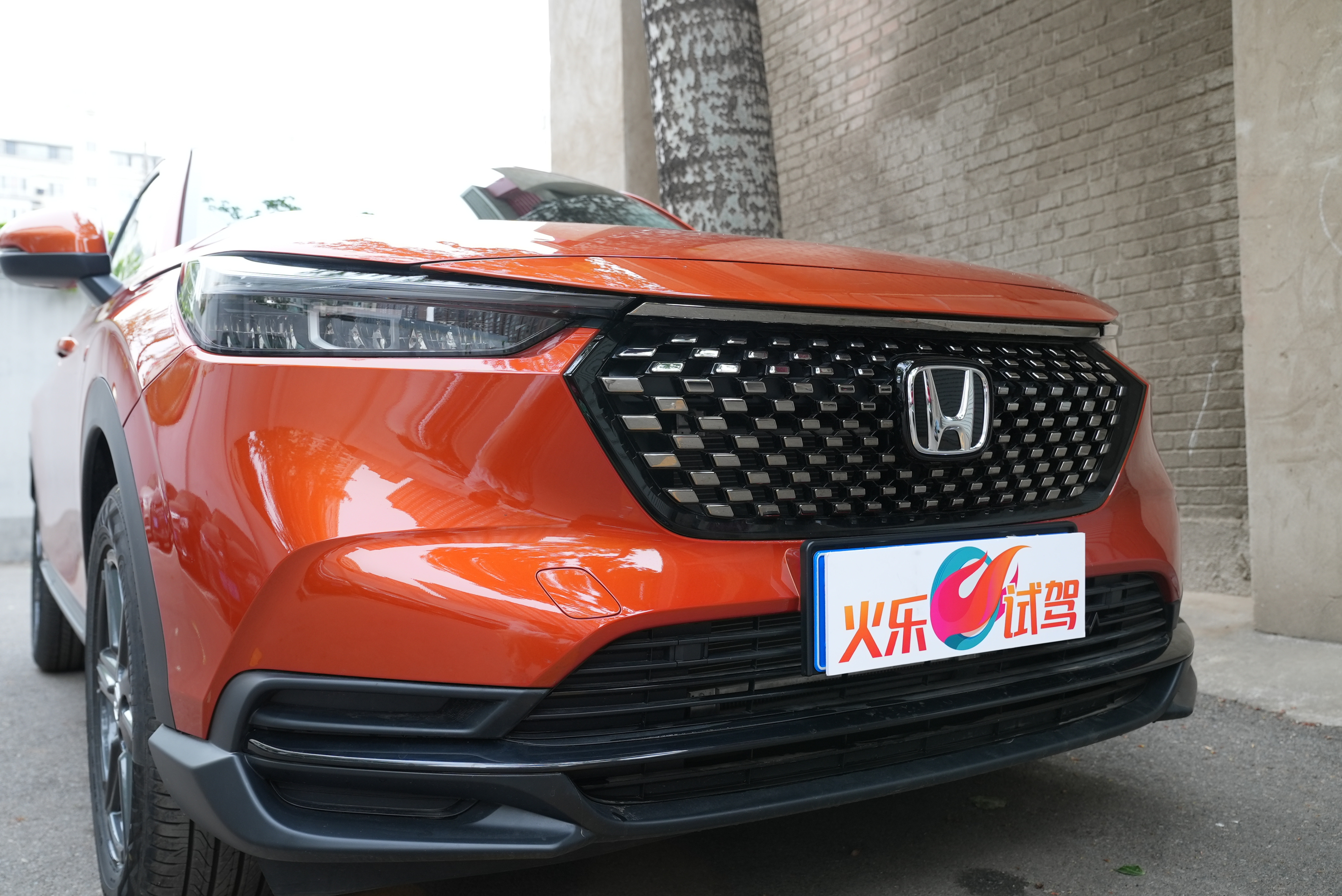 本田xr-v热潮版带自动关窗吗,本田xrv热潮版有360吗