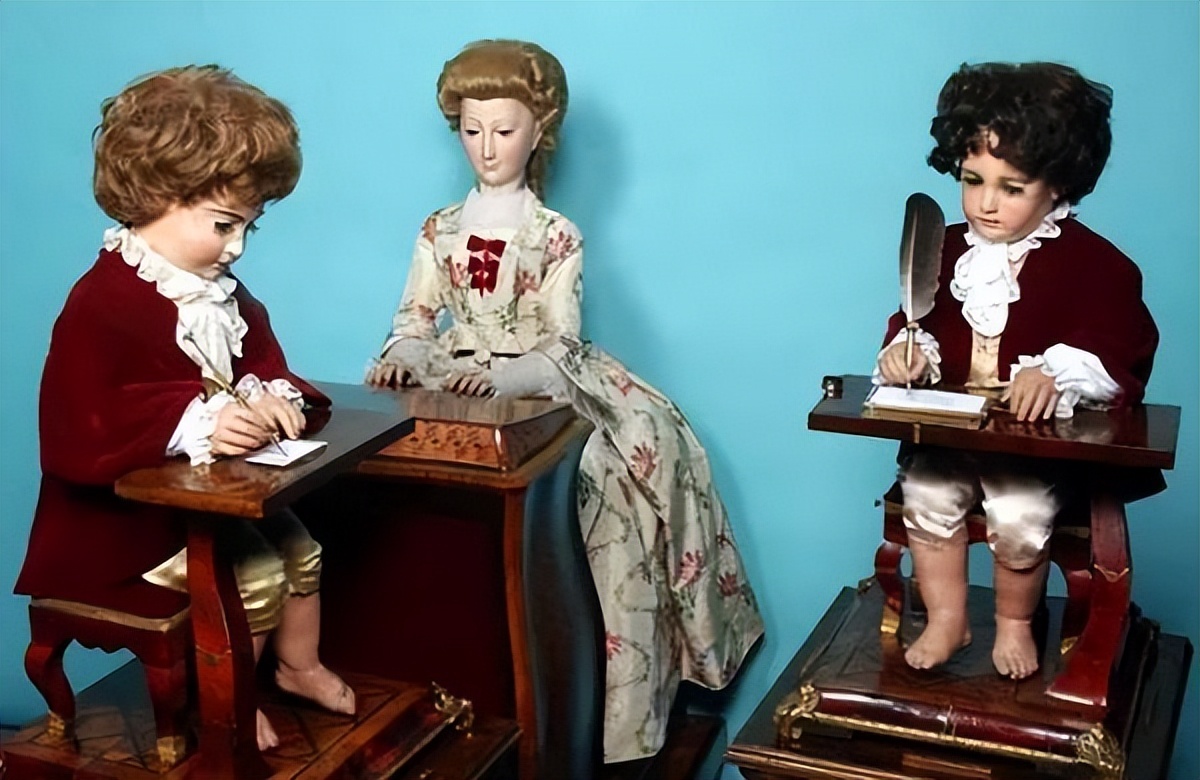 积家和百达翡丽哪个档次高,积家百达翡丽江诗丹顿哪个质量好