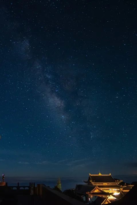 不上峨眉山自驾一日游最佳攻略,峨眉山全程不用步行攻略