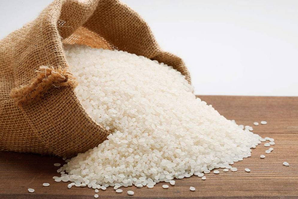 买大米时，先不管贵贱啥牌子，认准米袋“4行字”，就是好大米