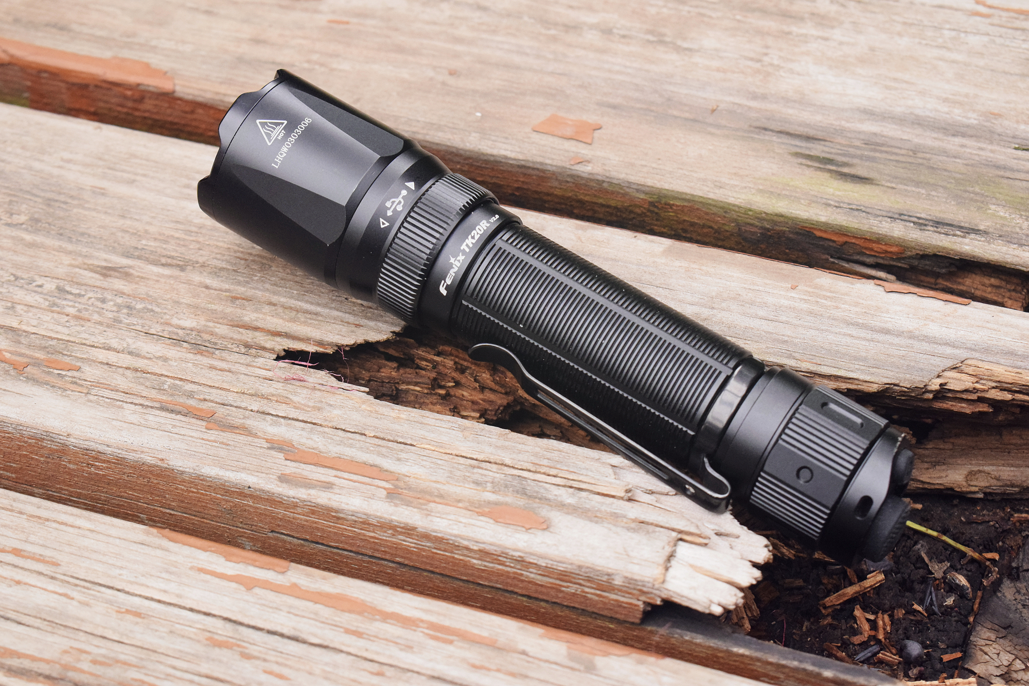 性能强悍再升级，Fenix菲尼克斯TK20RV2.0战术手电体验