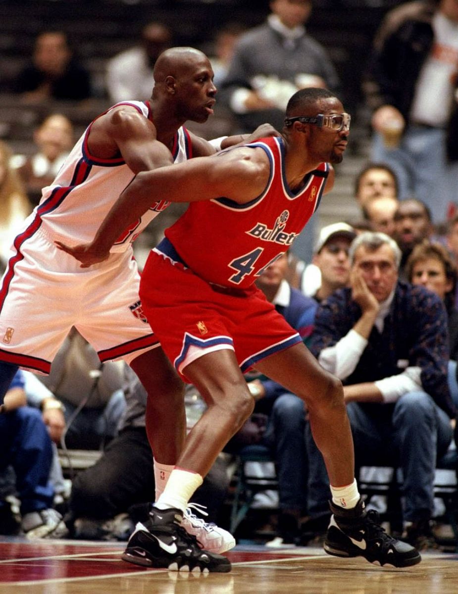 从控卫到中锋的球员,从后卫打到中锋的有谁