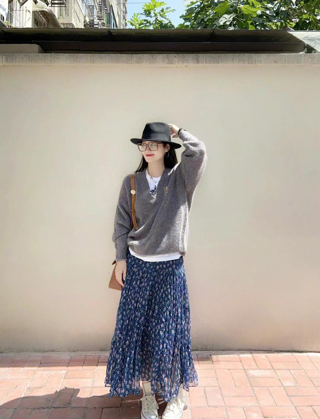 运动鞋搭配什么款式的长裙,这才是大部分普通女孩的穿搭